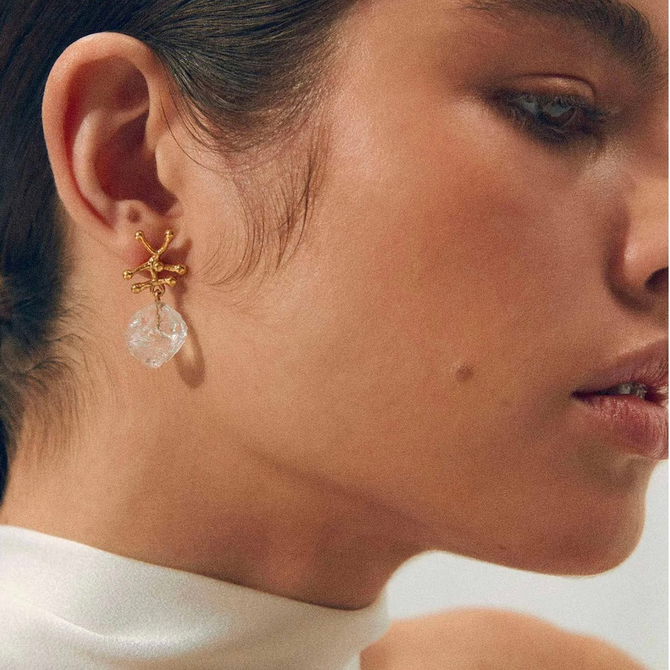 Nuria Earrings with Raw quartz crystal champagne
