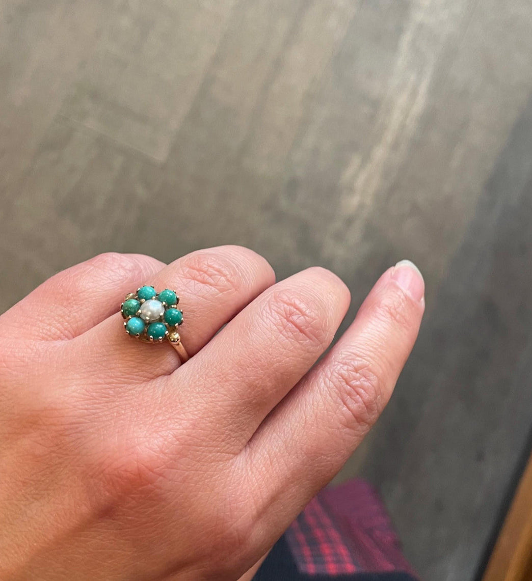 Vintage Turquoise, agate and pearl 9kt gold Ring.