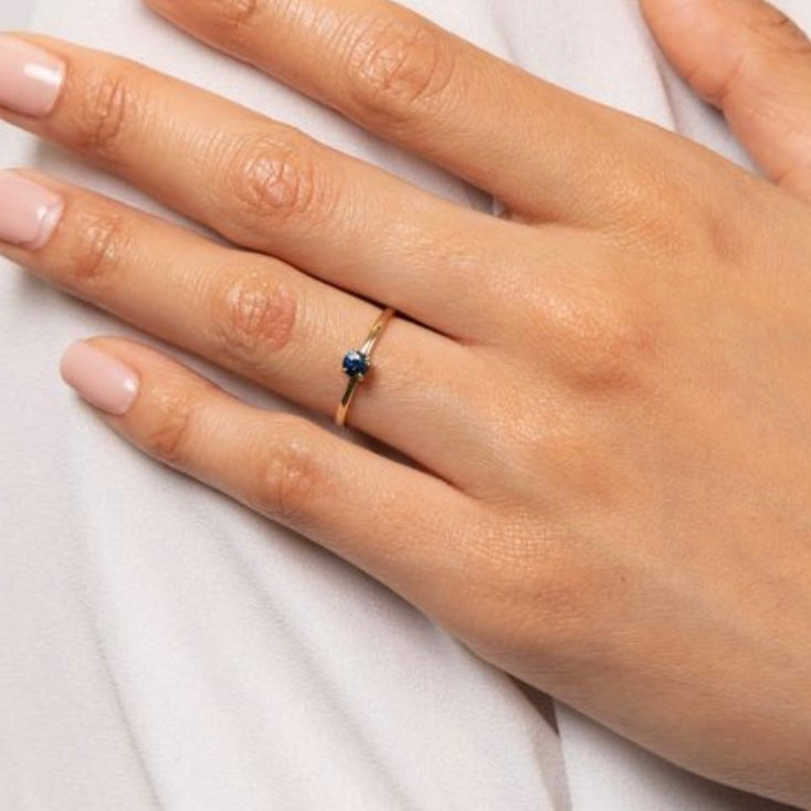 Teal Sapphire round ring, a new fine 9kt gold ring.