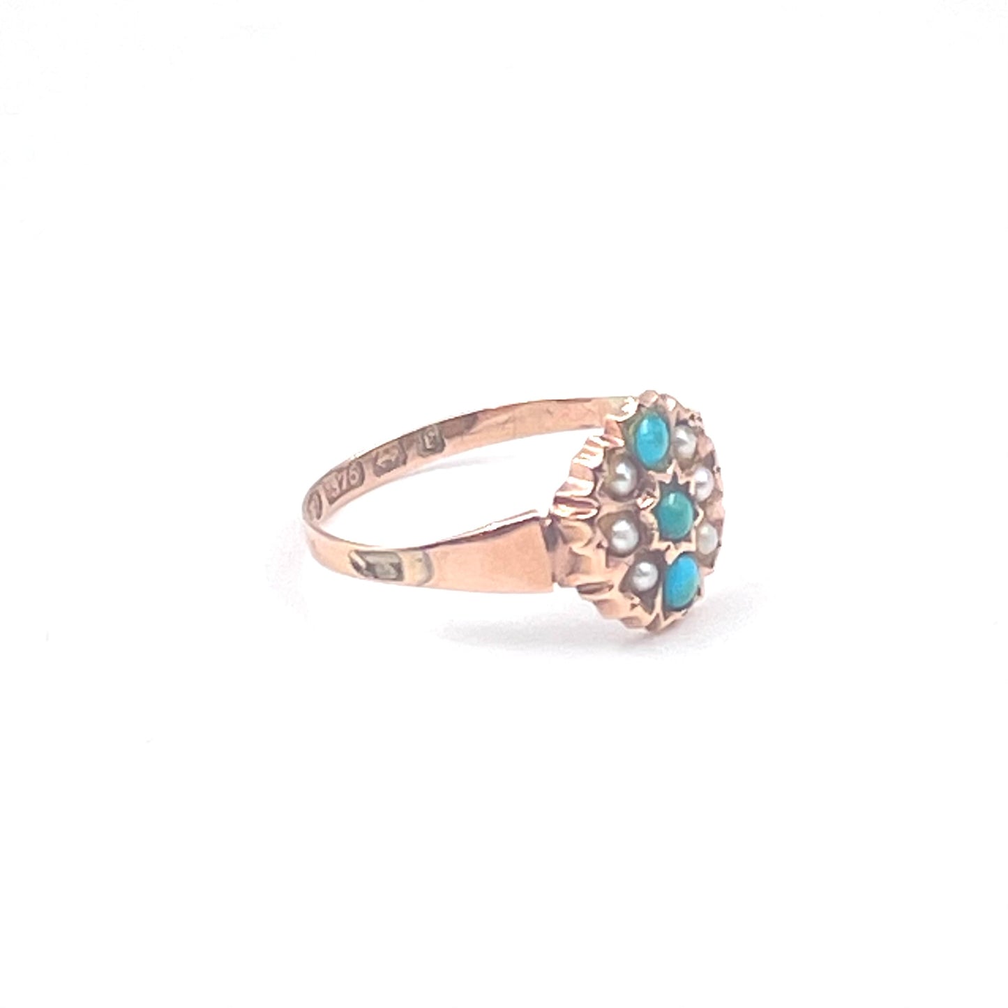 Antique Turquoise and pearl ring 9kt rose gold.