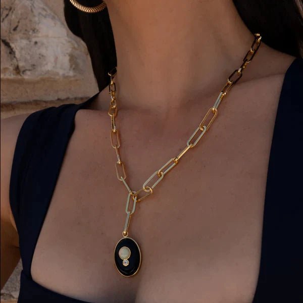 Edendale Necklace with Onyx and an opal gemstone. - Collected