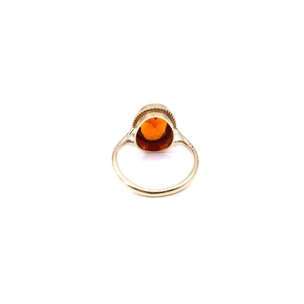 Vintage Madeira Citrine Ring, with a rope edged setting 9kt gold,
