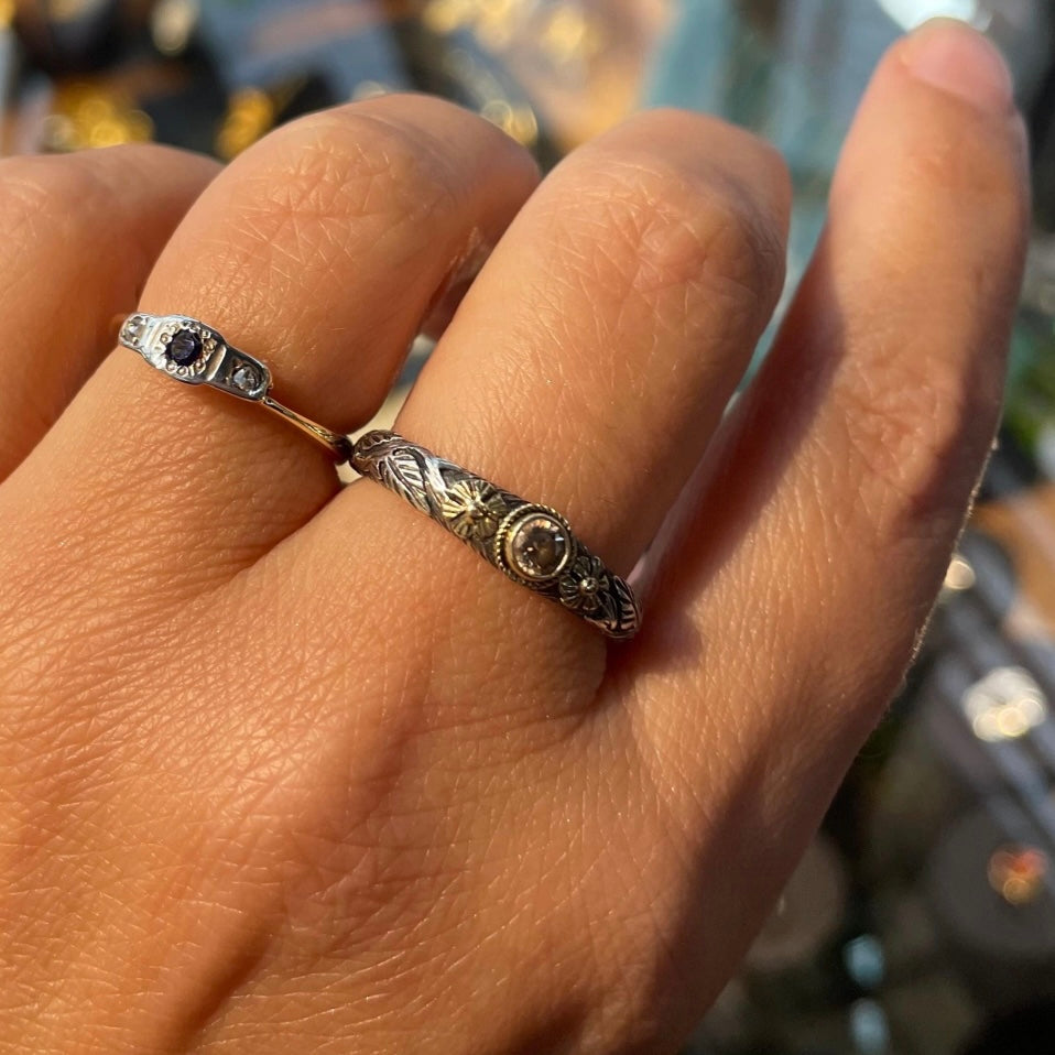 Mini Deco Stacking Ring, Sapphire 9kt gold