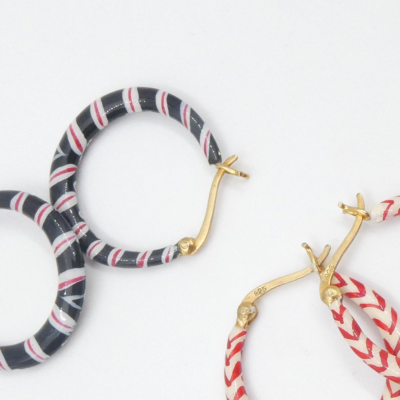 Enamel Hoops Chevron Red