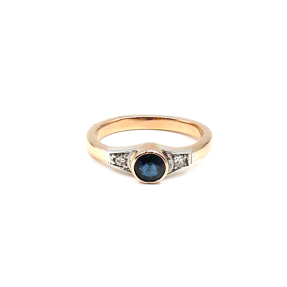 Antique french Sapphire and Diamond Ring 9kt gold.