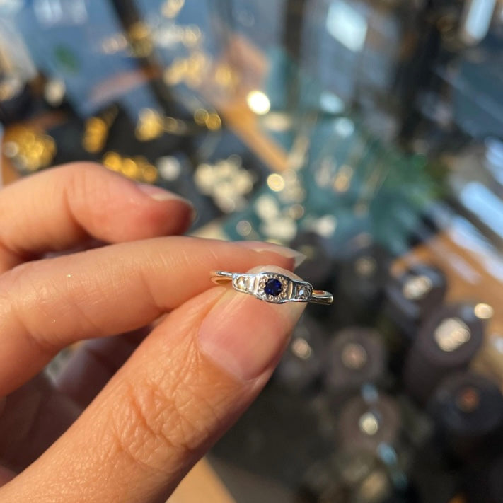 Mini Deco Stacking Ring, Sapphire 9kt gold