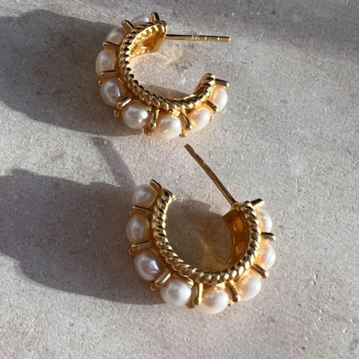 Rosalia Earrings Pearl