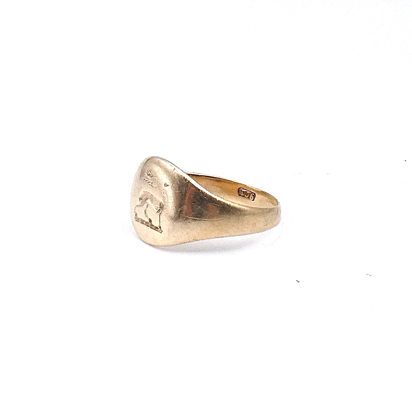 Vintage signet ring, 9kt gold with an engraved Stag.