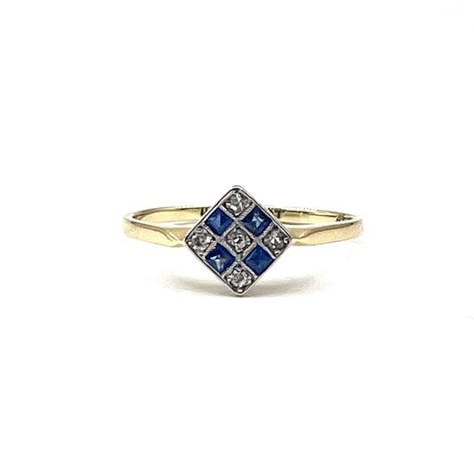 Antique chequerboard ring, with sapphires and diamonds 18kt gold and Platinum.