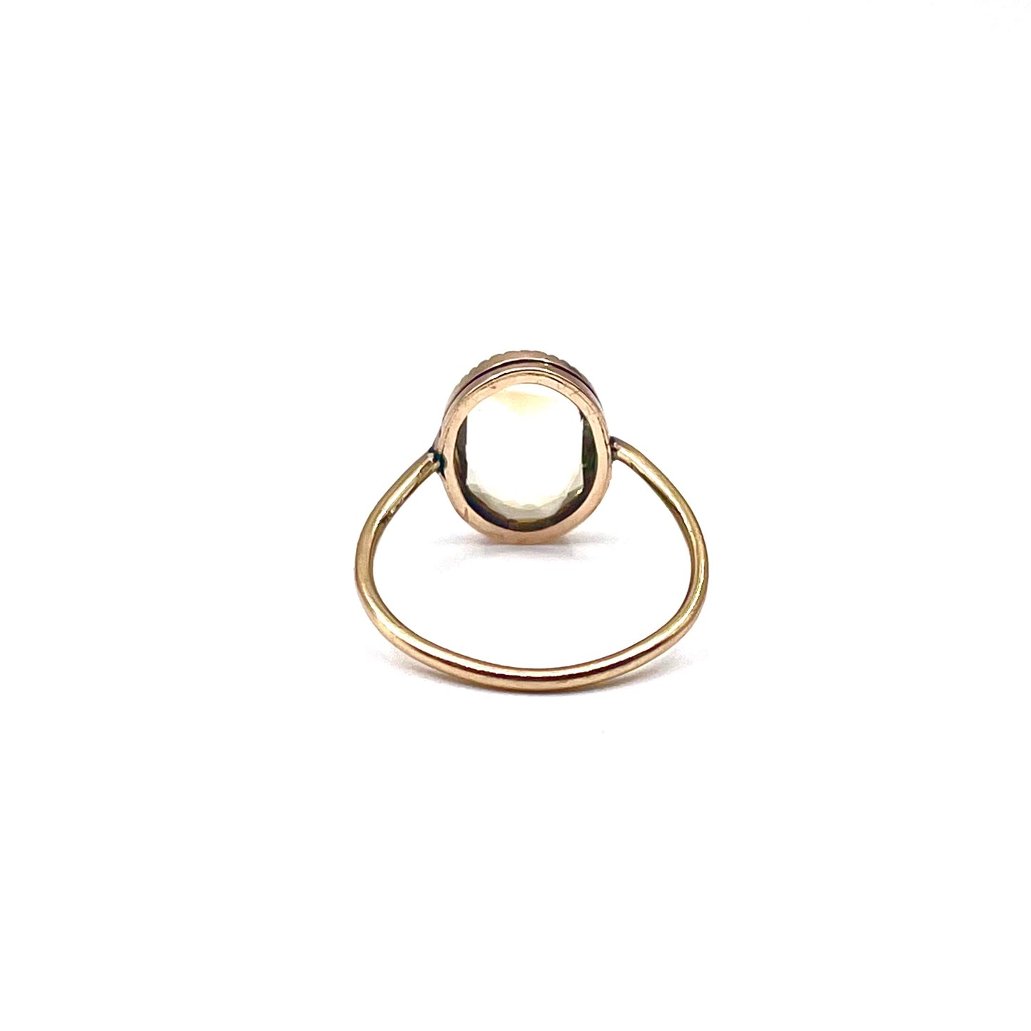 Vintage citrine ring, oval faceted champagne-lemon gemstone set in 9kt gold.