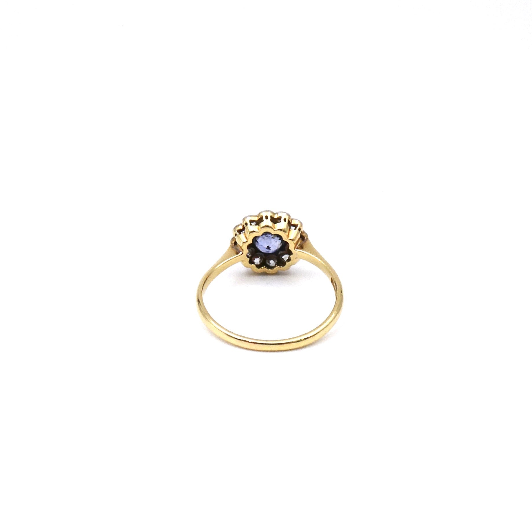Antique sapphire daisy ring, 18kt cluster sapphire ring with old european cut diamonds and a sapphire. - Collected