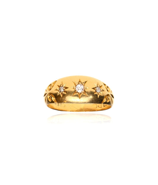 Antique 18kt gold gypsy ring set with diamonds, lovely proportions and design. - Collected