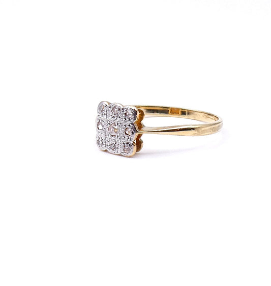 Vintage diamond checkerboard ring, a delicate diamond, platinum and 18kt gold ring. - Collected